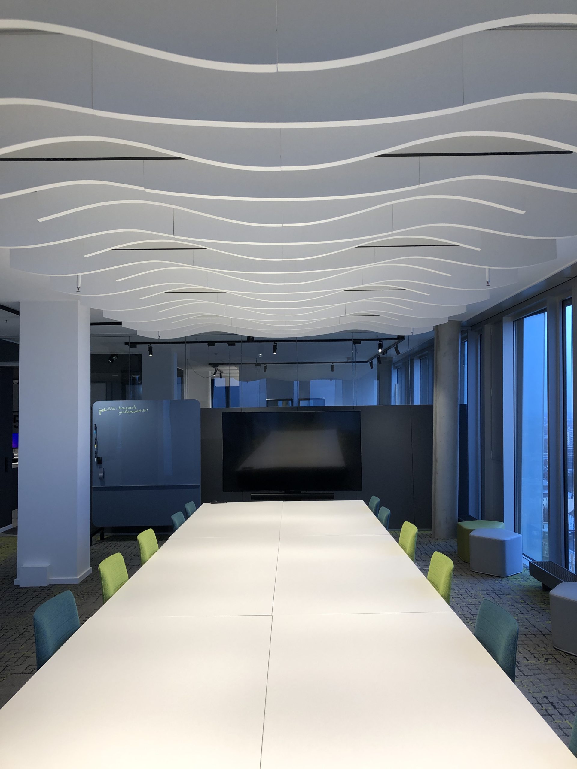 Architektonisches Lichtdesign für die Tanzenden Türme in Hamburg
