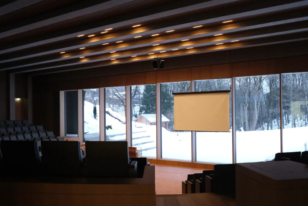 Professionelle Lichtplanung für Büro- und Verwaltungsräume des Wort- und Bildverlags