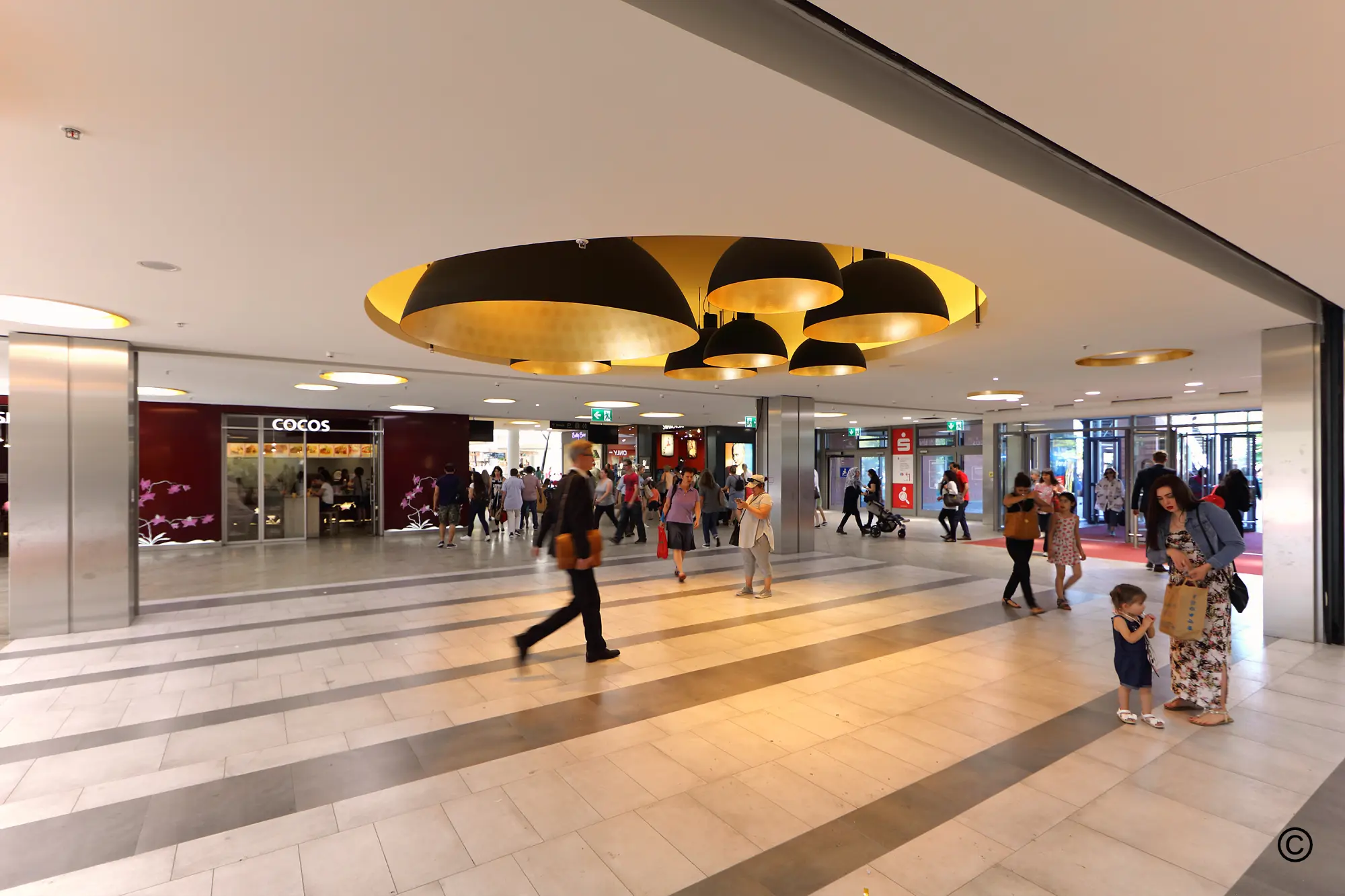 Einkaufscenter PEP München-Neuperlach mit architektonischer Beleuchtung